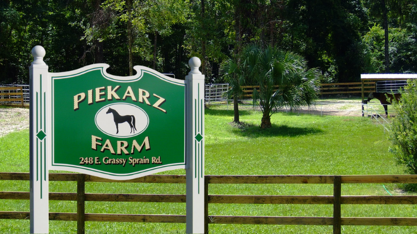 Horse Farm Sign